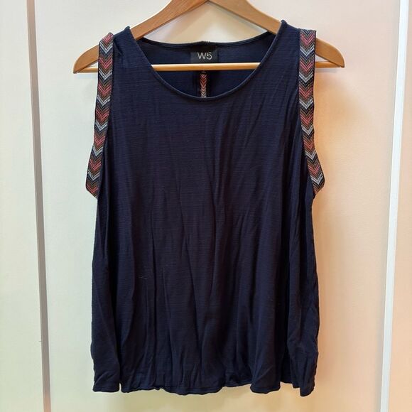 W5 Navy Sleeveless Top with Multicolor Chevron Trim – Size L - Picture 1 of 5